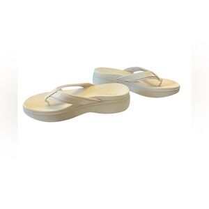 Vionic Light Beige Platform Thong Sandals - Comfort Flip Flops